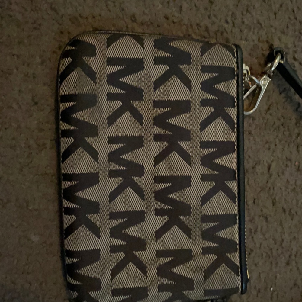 MK wristlet wallet